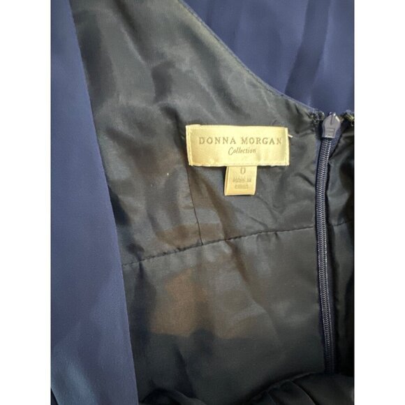 Donna Morgan Collection Navy Chiffon Sleeveless V-Neck Gown Dress Size 0 - Picture 4 of 4